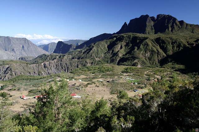 img00104.jpg