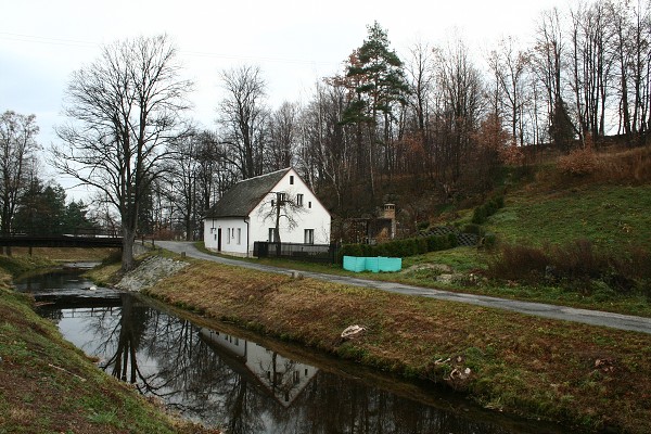 img00018.jpg